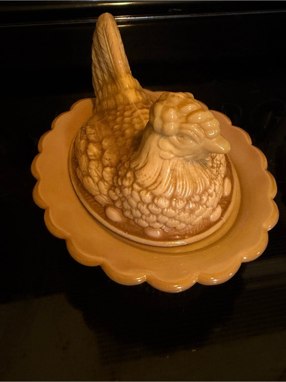 Vintage Mosser Chocolate slag glass nesting hen, like new. - Picture 6 of 16